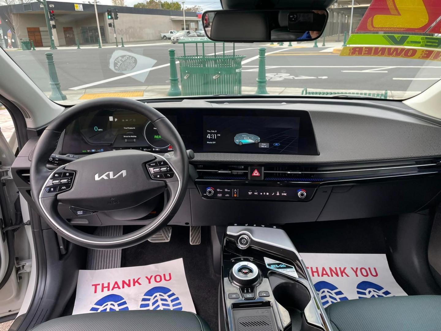 2022 GLACIER /BLACK/DEEP GREEN TWO-TONE Kia EV6 GT-Line (KNDC3DLCXN5) , located at 744 E Miner Ave, Stockton, CA, 95202, (209) 944-5770, 37.956863, -121.282082 - Photo#5